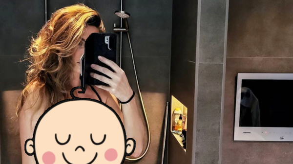 Wow: Kim Feenstra showt hoe strak haar lichaam er vlak na de bevalling uitziet