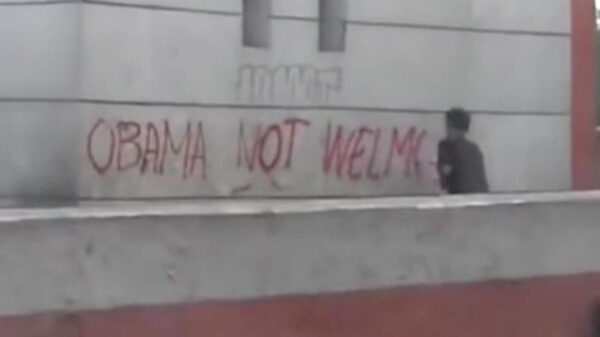 Ga weg Obama, je bent hier niet welmok!