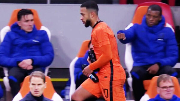 Wijnaldum werd gisteravond keihard genegeerd door Memphis Depay