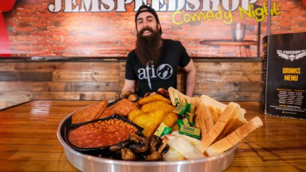 Goedemorgen: wedstrijdeter BeardMeatsFood werkt een 'ontbijtje' naar binnen