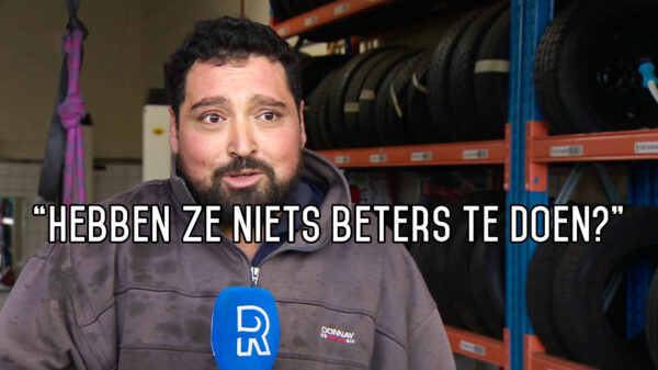 Sacre blue: Franse voetbalhaantjes rondom de Kuip binnenkort verdwenen
