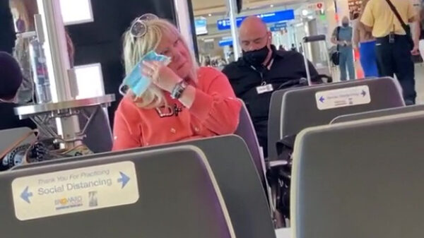 Handig hoor, zo'n mondkapje