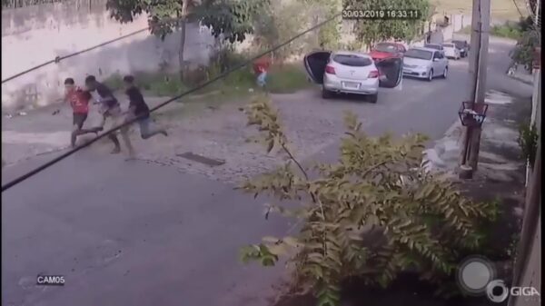 Braziliaanse overvallers pakken de verkeerde en moeten rennen voor hun leven