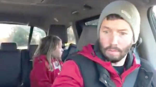 Je dochter beschermen tegen expliciete teksten: je doet het verkeerd