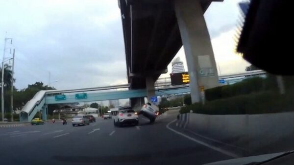 Blinde vink ziet een kleinigheidje over het hoofd tijdens het afslaan