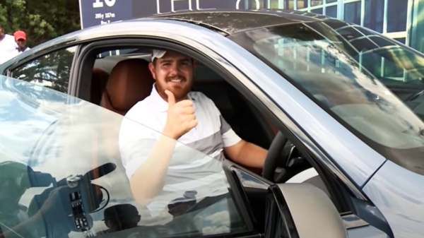 14 golfers die dankzij een hole-in-one een dikke BMW wonnen