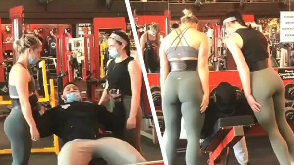 Popeye wil een beetje patsen met zijn nieuwe gewichten