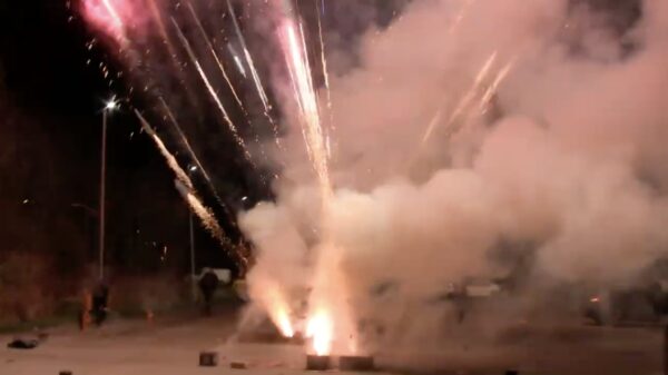 Shells schieten in Nieuw-Vennep want ze hebben schijt aan het vuurwerkverbod