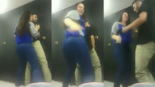 Ranzige dame heeft als verrassing een stinkvinger na sensueel dansje