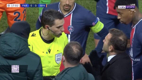 PSG en Basaksehir lopen het veld af na racistische opmerking van 4e official