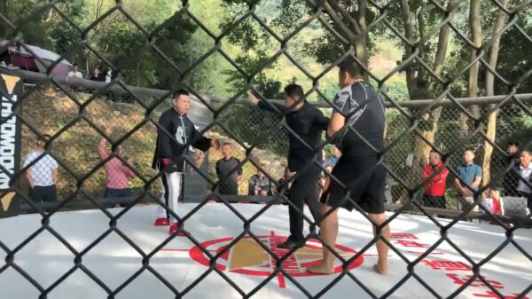 Niet knipperen. Tai Chi-meester daagt MMA'er uit voor een gevecht