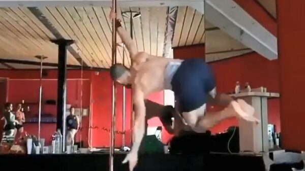 Fanatieke paaldanser heeft 7 jaar ongeluk