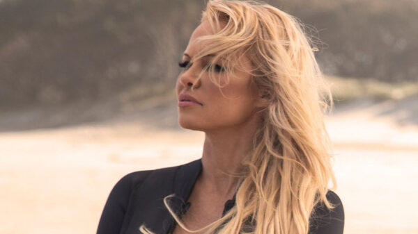 Er op 53-jarige leeftijd nog topfit uitzien? Pamela Anderson doet het