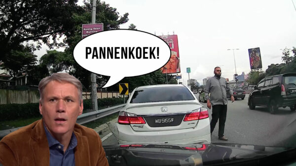 Pannenkoek kan richting de garage als hij na het invoegen een remtest geeft
