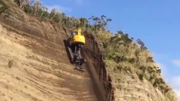 Gewoon even een lekker stukje bijna-verticaal afgraven langs de snelweg