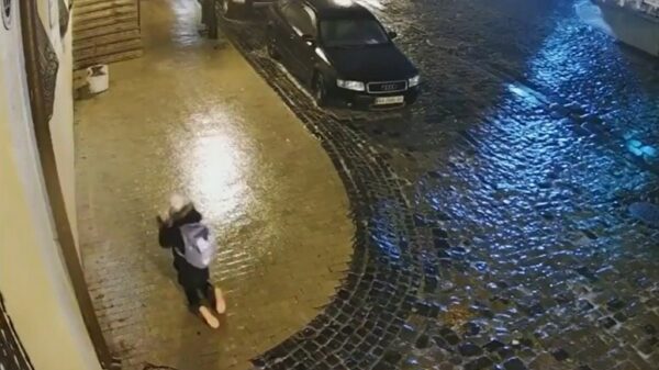 In Oekraïne is het pas glad: vrouw is iets later thuis