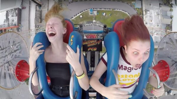 Haar eerste keer in deze slingshot is blijkbaar beter dan rampetampen