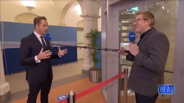 Hugo de Jonge die je 's ochtends wakker zingt, wat wil je nog meer?