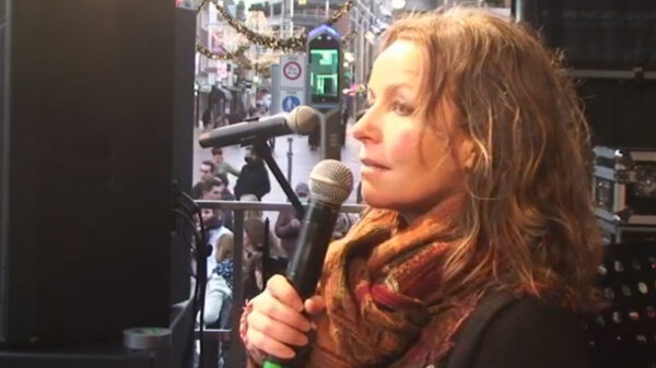 Arts Elke de Klerk: "Door PCR-test word je eigendom van Microsoft"