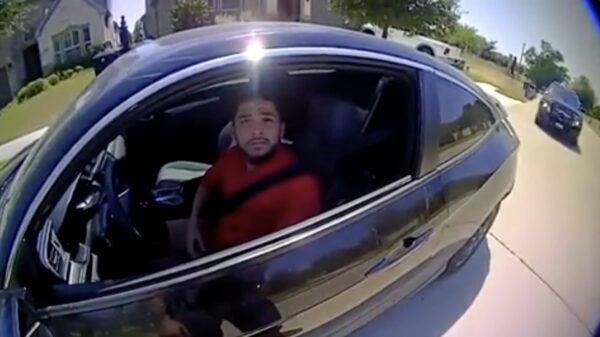 Man gearresteerd omdat hij preciés doet wat hem wordt opgedragen