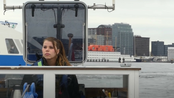 Vandaag gaan we een stukje varen met Amsterdamse bunkerschipper Tamira