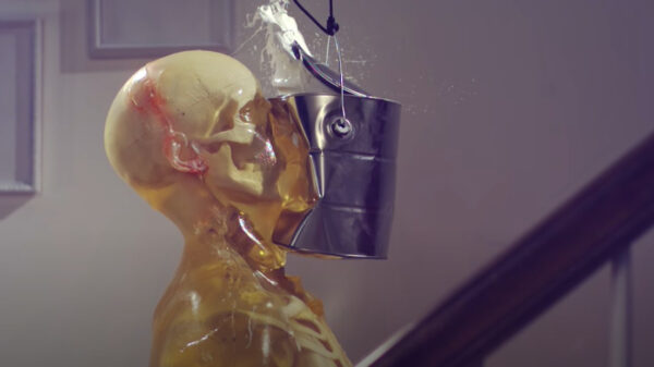 Dit is wat de vallen van 'Home Alone' in het echte leven met je lichaam doen