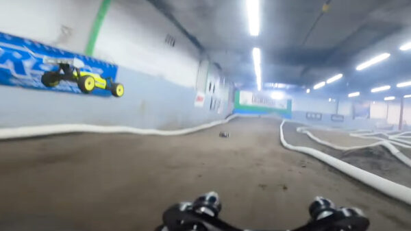 Even met een echte RC-pro over het circuit vlammen