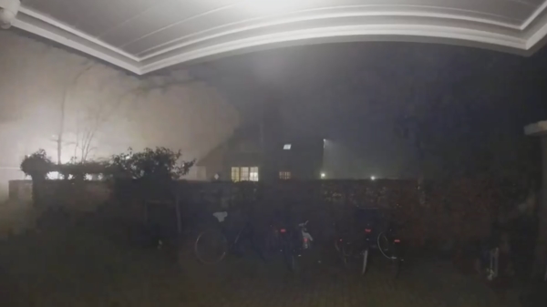 Deze zieke vuurwerkbom sloopte de ramen van 20 huizen in Deventer