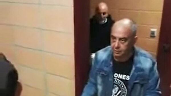 Van mijlenver zien ze al dat dit fout gaat