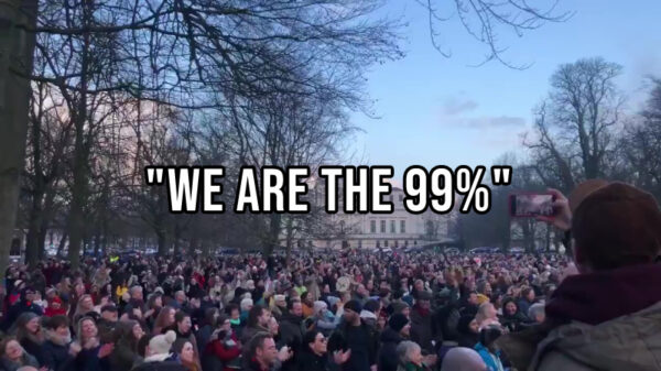 Met 1.750 man was het ouderwets gezellig tijdens protest tegen coronamaatregelen in Haarlem