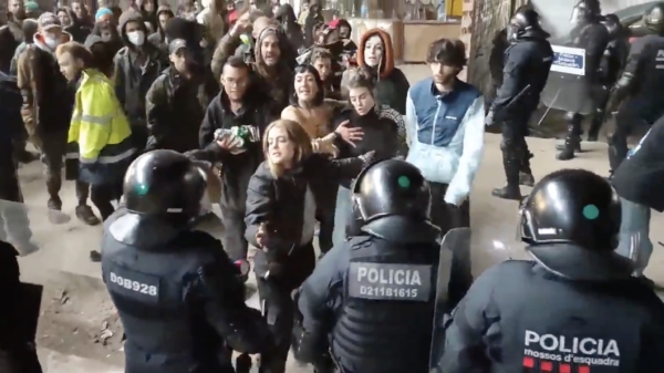 300 man keihard los op 40-uur durende illegale megarave in Barcelona, politie grijpt in