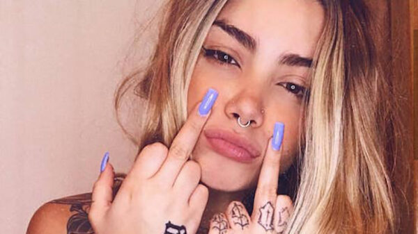 Een verzameling vrouwen met tattoos (14)