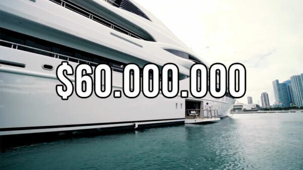 Even rondkijken in het 60 miljoen kostende megajacht van James Bond