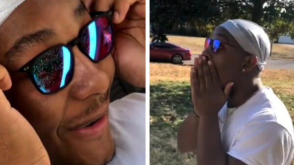 Dolgelukkige gangsta ziet voor het eerst in zijn leven kleuren