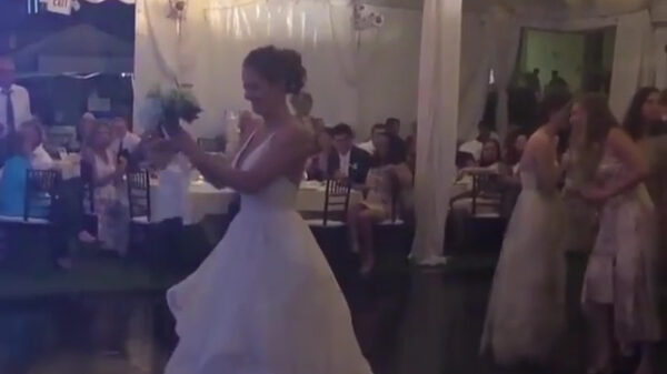 GEEF. ME. DAT. BOEKET. NU.