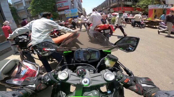 Verkeer in India kan je makkelijk een gebroken voet opleveren