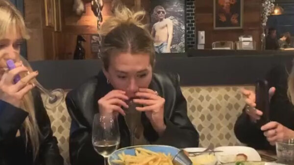 Je kunt die Kelly ook nergens mee naartoe nemen