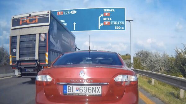 Compilatie: ook in Slowakije krijgen ze hun rijbewijs bij een pakje boter