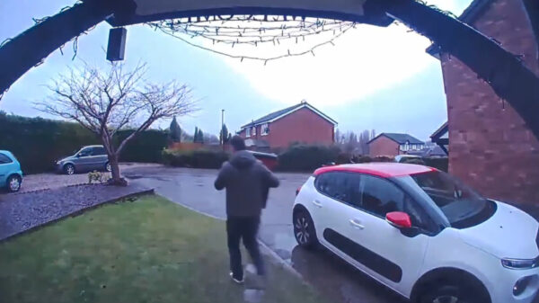 Levensgevaarlijk: naar de glasbak gaan als het keiglad is