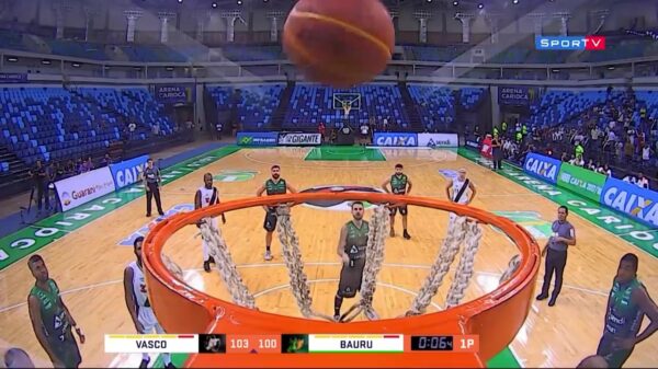 Duda Machado maakt meest bazige driepunter in de historie van het basketbal
