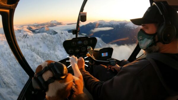 Helikopterpiloot geniet samen met zijn BFF van het schitterende uitzicht