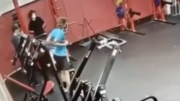 Uitslover gaat iets te hard in de sportschool