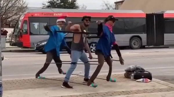 Ze bestaan nog: straatartiesten met skills