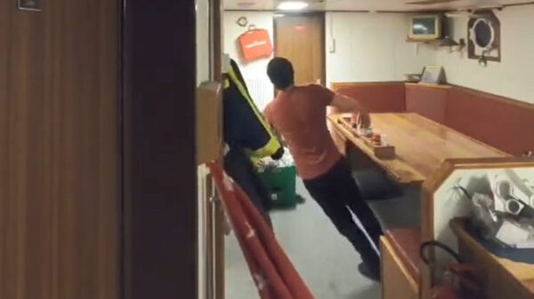 Visserman is terug en zijn zeebenen komen weer goed van pas nu Poseidon boos is