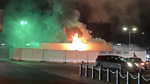 BREEK: Urk in opstand tegen avondklok, teststraat GGD in de fik gezet