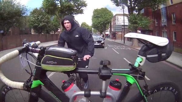 Deze criminelen zijn stuk voor stuk te dom om te poepen