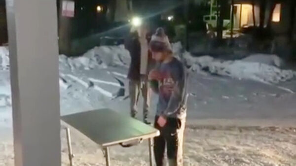 Even een minuut stilte voor deze tafel