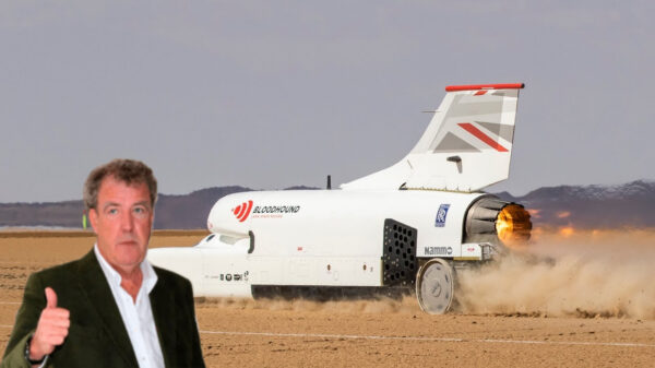 Koop deze auto met 135.000 pk en je wint elke straatrace