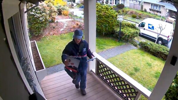 Brutus zorgt ervoor dat elke postbode in zijn broek poept