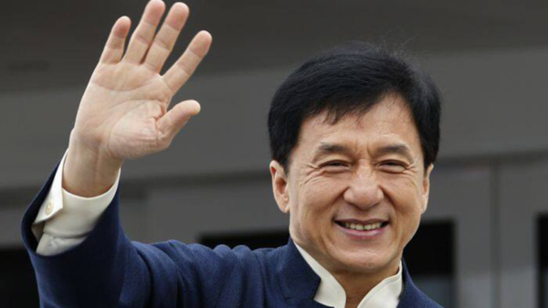 Compilatie: de spectaculaire actiescènes van Jackie Chan blijven vermakelijk